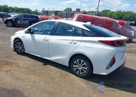 2021 Toyota Prius Prime Le z USA, uszkodzony, nr VIN JTDKAMFP8M3193990